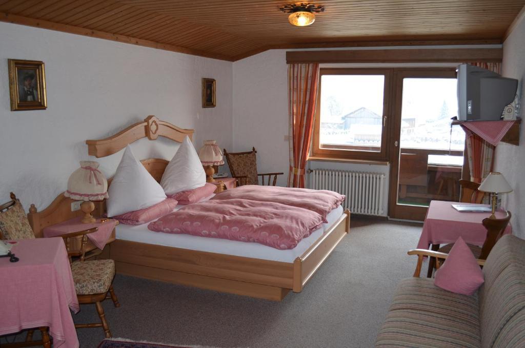 Hotel-Pension-Ostler Bad Wiessee Kamer foto